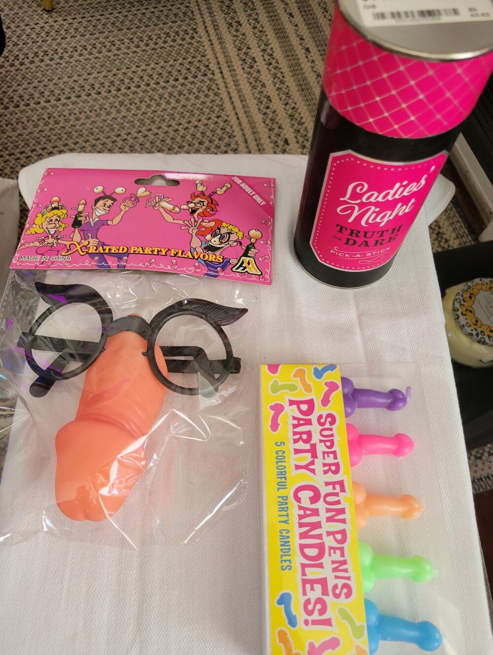 Truth or Dare Game - Pink